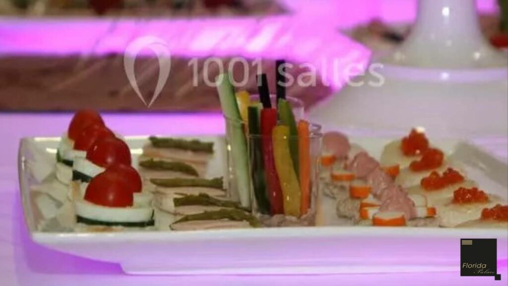 Buffets, verrines, notre traiteur organise le vernissage de votre exposition selon vos désirs les plus fous.